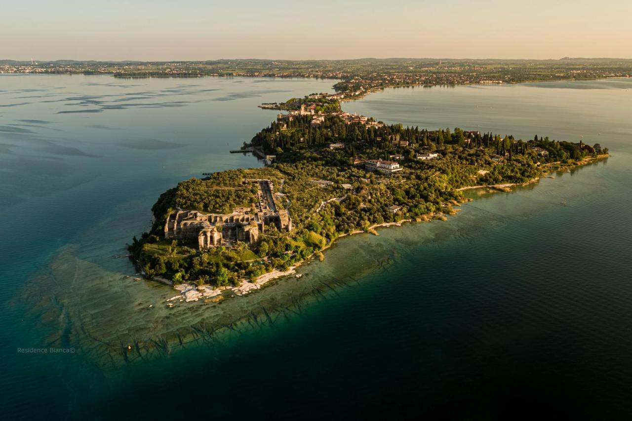 Lagoon سيرمِيوني المظهر الخارجي الصورة